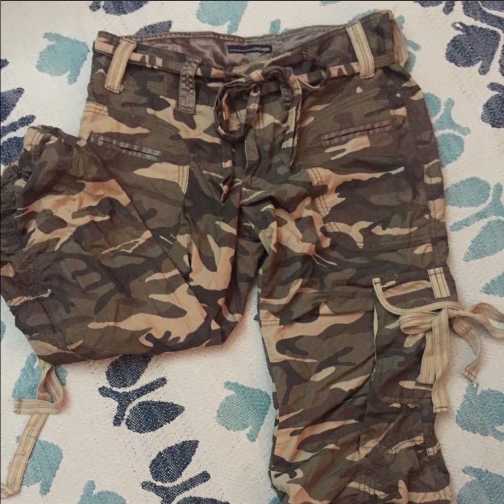 COPY - Juniors camo capris
